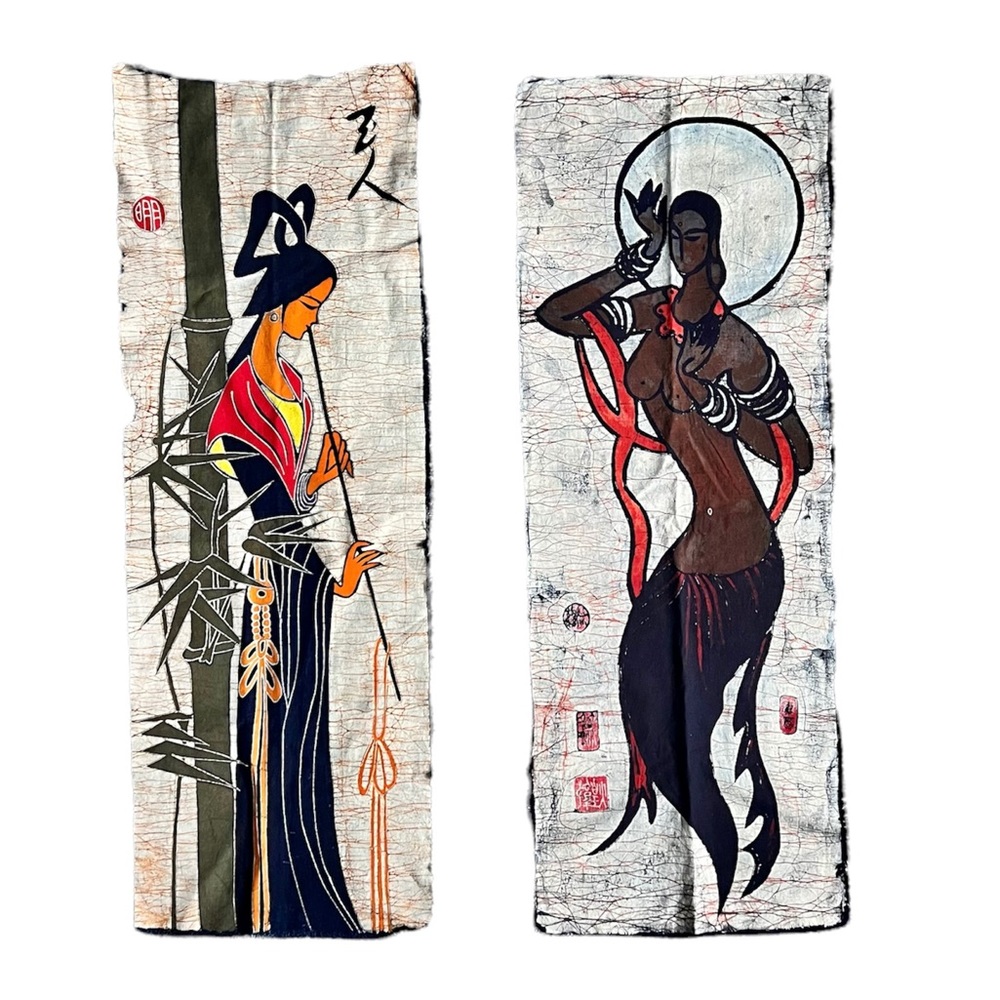 Two East Asian Chinese Beautiful Women’s Feminine Beauty Fabric Wall Art EUC